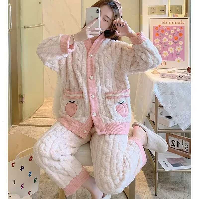 Thickened Warm Pink Peach Coral Velvet Pajamas 2PCS Set Winter Ladies Cardigan Nightwear Homewear Sweet Sleepwear LoungewearT251014