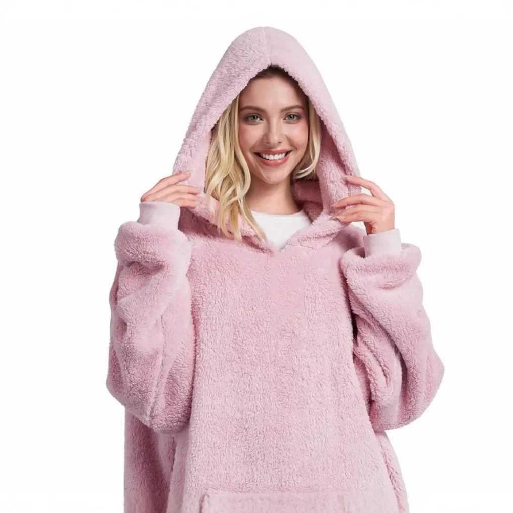 Winter Thickened Hoodie Blanket Women Casual Flannel Composite Dopaamine Color Hooded Sweatshirt with Pocket Polyester Fiber Y251013