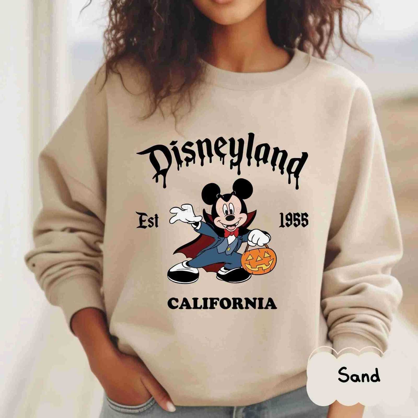 Disney Retro Disneyland Halloween sweatshirts Mickey and Friends family tops Unisex autumnwinter crewneck sweatshirts y2k clothes H251014