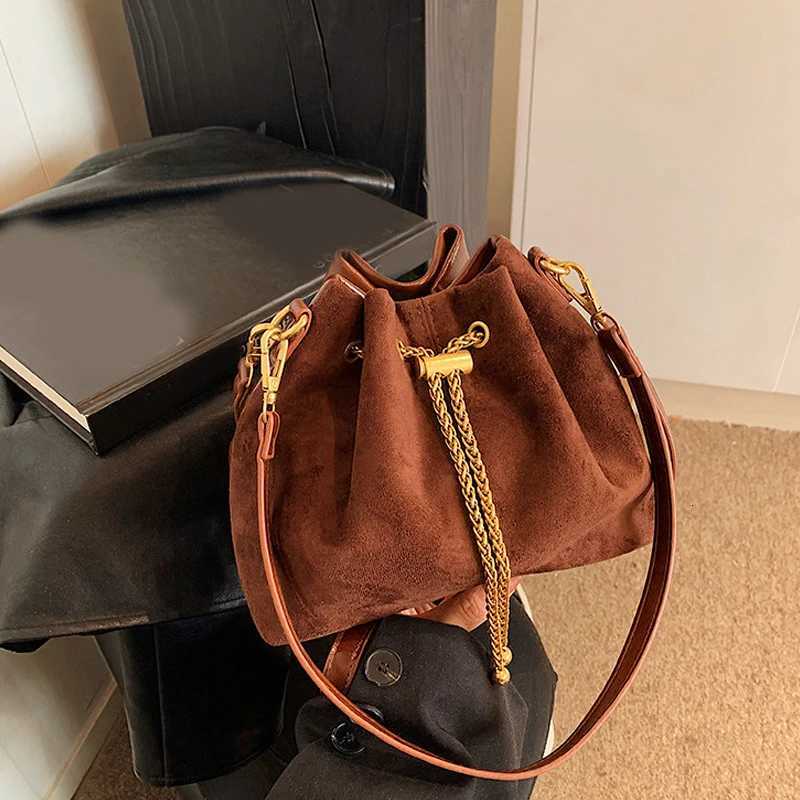 Luxury Nubuck Leather Shoder Bag For Wen Brand Designer Handbag And Purse Small Bucket Crossbody Bag D251014