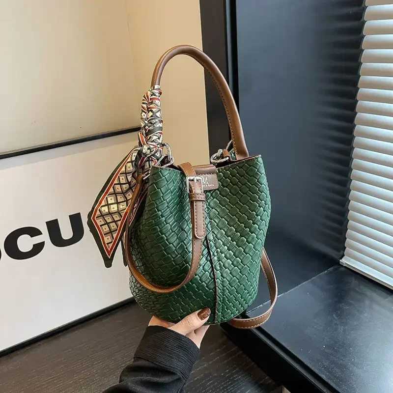 Sac Poplene Femme Temperament Summer Wen Simple Tophandbag Fi Alline Crooss Shoder Bag Under Straddle Bucket Bag D251014