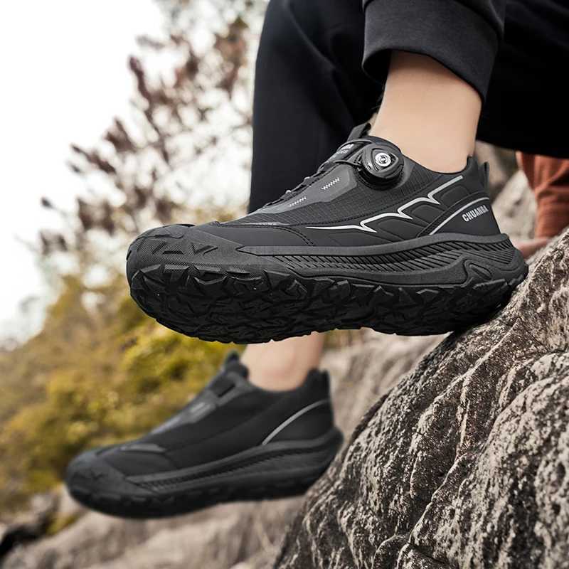 Fashion Knob Design Mens Trekking Shoes Outdoor Camping Hiking Sneakers Men Trainers Platform Wearable Walking Shoes For Men C251014