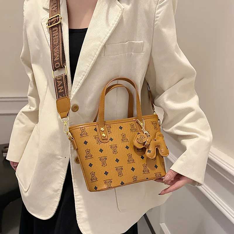 2025 Premium Bucket Crossbody Bag for Wen Minimalist Shoder Handheld Purse Fiable Handbag D251014