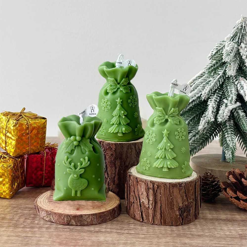 1pcs Christmas Gift Bag Shape Candle Handmade Aroma Decoration With Elk Trees Festive Gift Atmosphere Ornament Aromatherapy Wax C251015