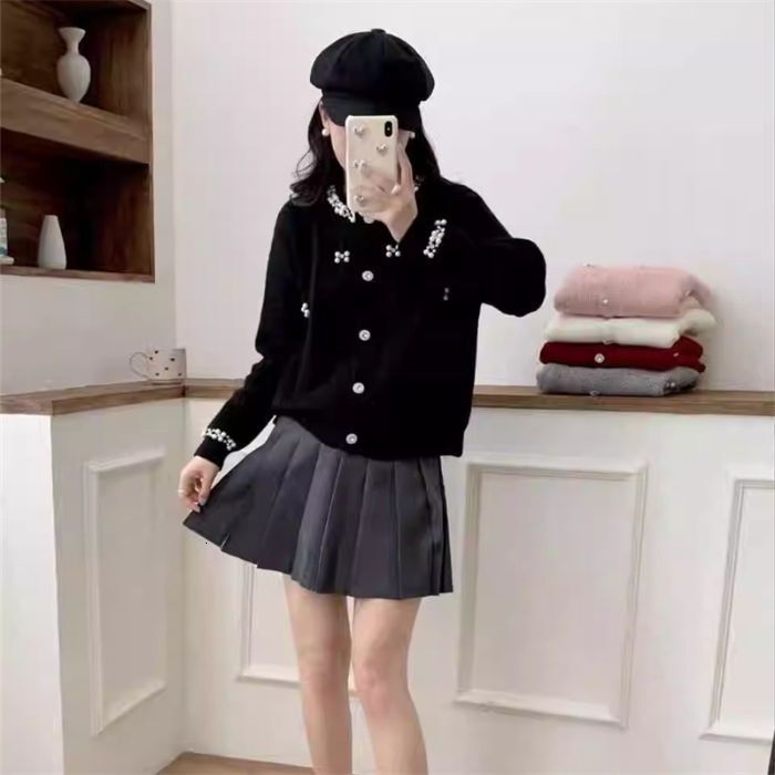 2025 Autumn Luxury Winter New Top Autumn/Winter Thick design Bead Sweater Open Knitted Jacket Women's Unique Design Slimming Designer Jacket Shor