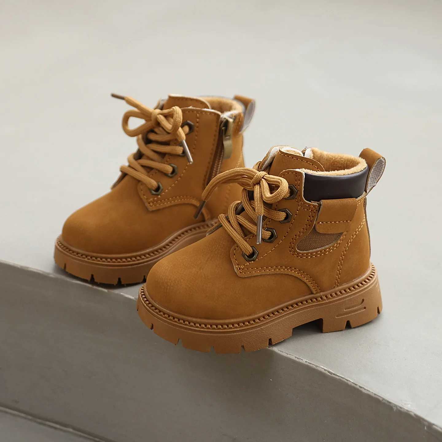 Vintage Style Children Boots Outwear Girls Ankle Boots Autumn Winter Kids Warm Short Fur Shoes Boys Laceup Brown Black BootsT251015