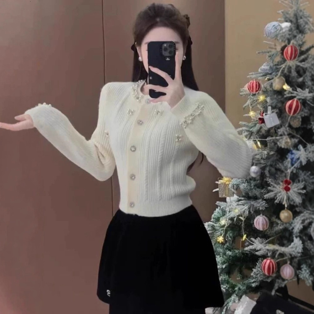 2025 Autumn Luxury Winter New Top Autumn/Winter Thick design Bead Sweater Open Knitted Jacket Women's Unique Design Slimming Designer Jacket Shor