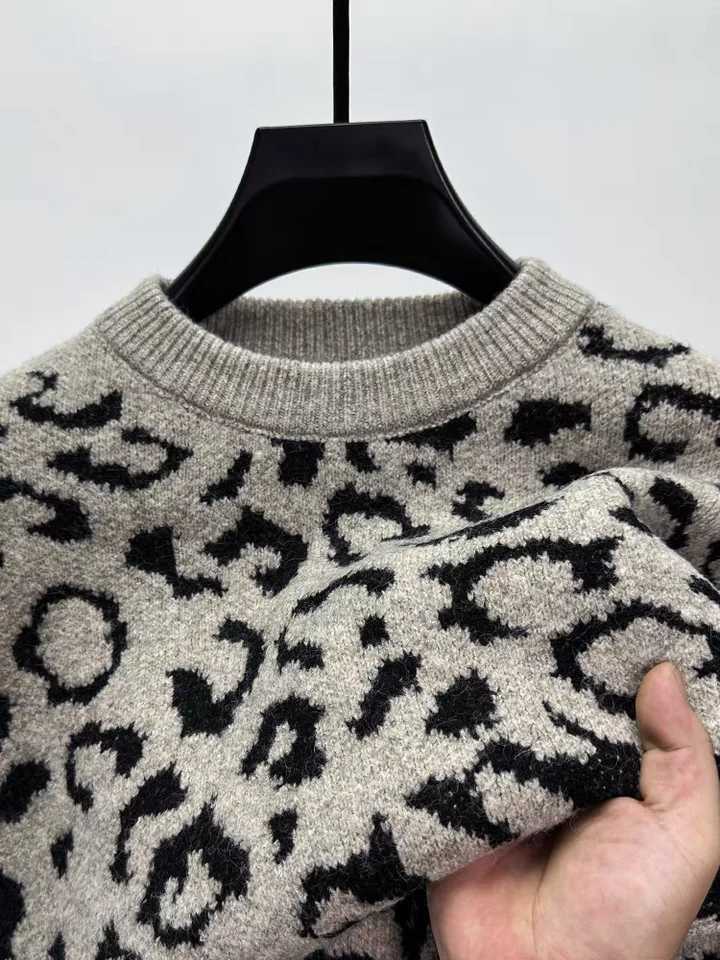 High end round neck knitted sweater autumn winter men trendy personalized leopard print jacquard casual Korean style pullover J251015