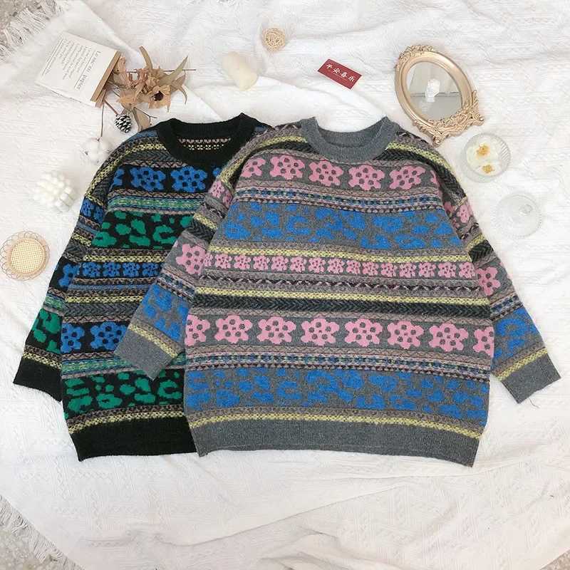 Autumn Winter Thickened Womens Sweater Loose Overhead Soft Cozy French Vintage Floral Design Knittedwear Casual Style J251015