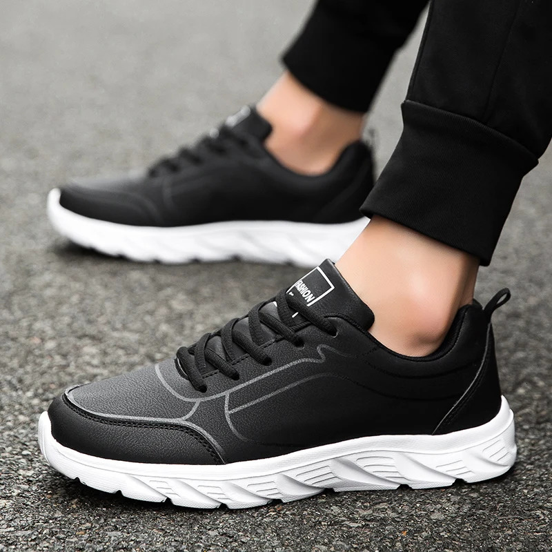 Mens Running Shoes Lightweight Soft Male Sneakers Outdoor Antislip Men Sports Shoes EVA Sole Flat Casual Shoes Walking 251013