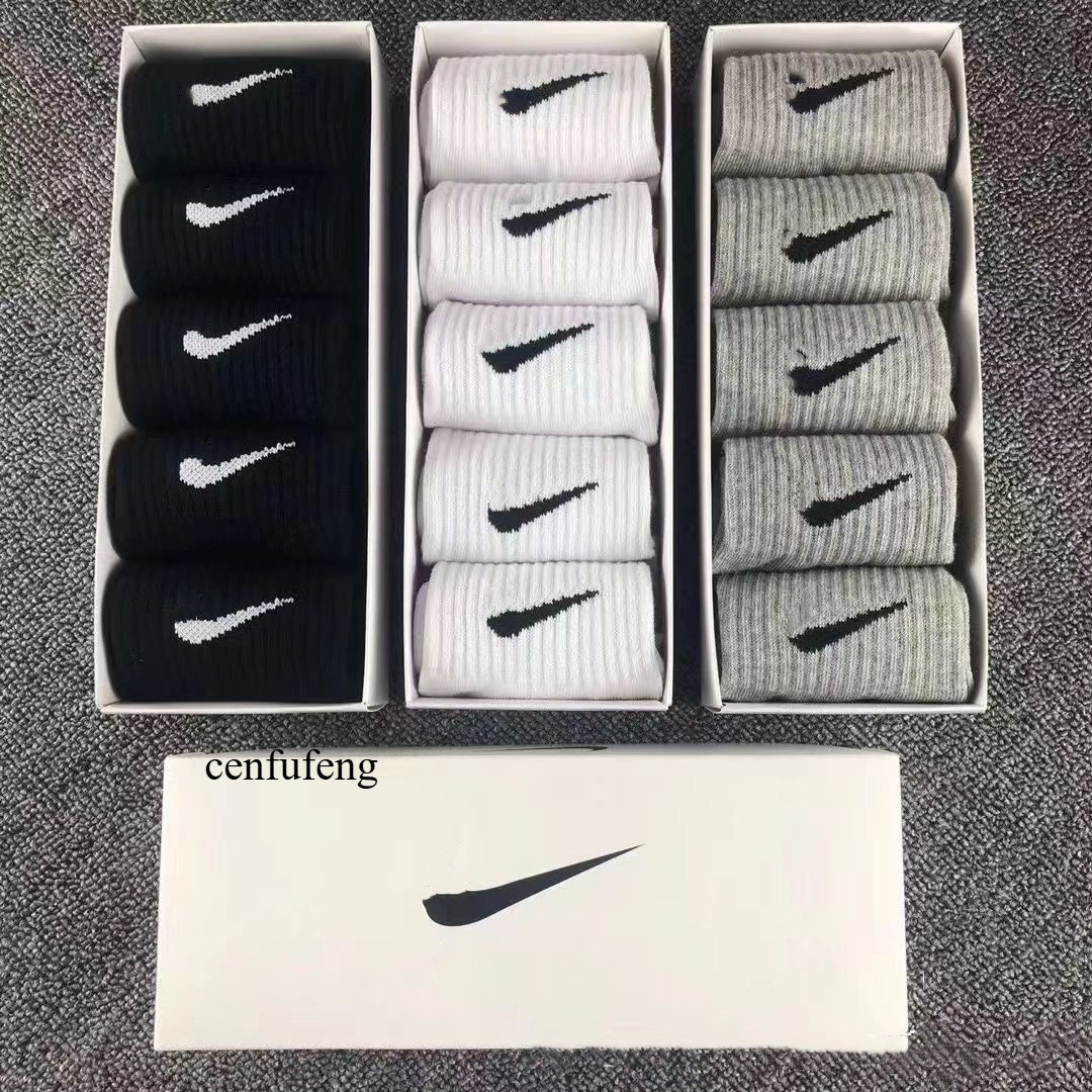 Designer men's low, medium and high waist pure black, white and gray, lettered breathable jogging, basketball and football sports socks