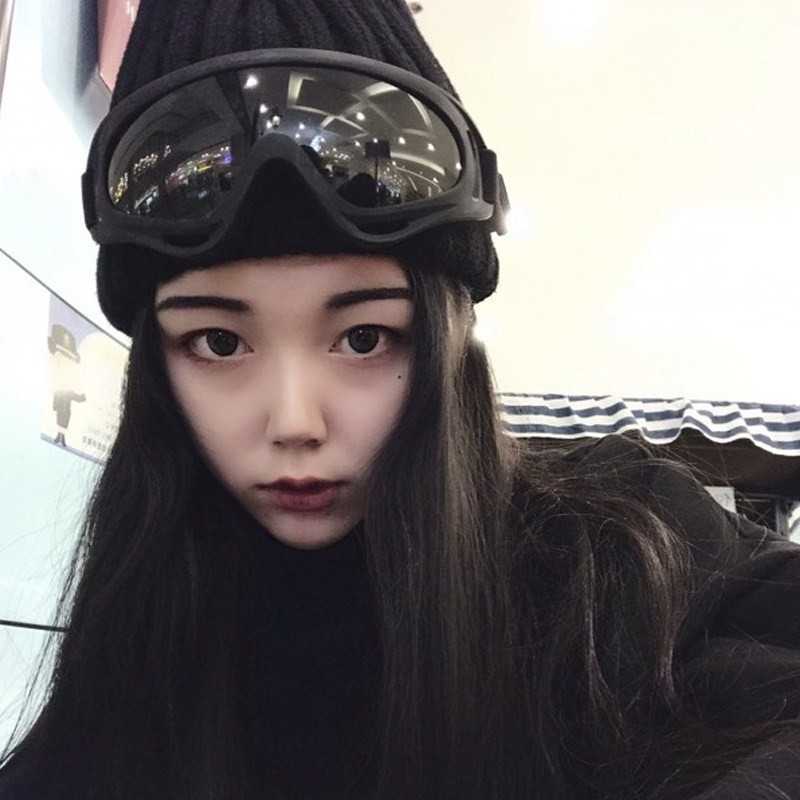 Winter Outdoor Eye Protection Ski Goggles Large Colorful Patches Anti Snow Blind Sunglasses Round Windproof Sand Riding Sports Mens Trend H251015