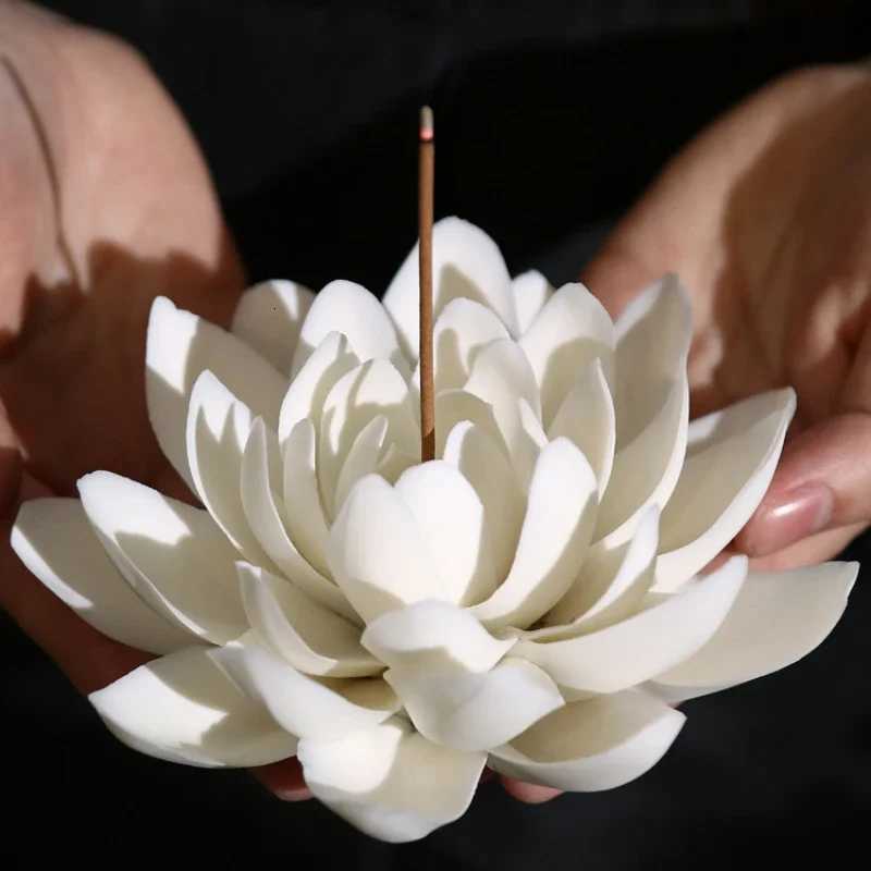 Ceramic White Lotus Incense Burner Home Decor Incense Stick Holder Buddhist Aromatherapy Incense Censer Use In Office Teahouse C251015