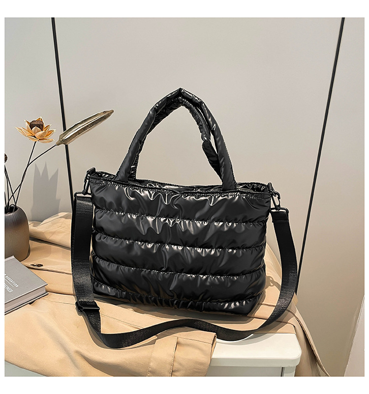 Casual Elegance: Spacious Cotton Crossbody Bag for Ladies Featuring Chic Stitched Details