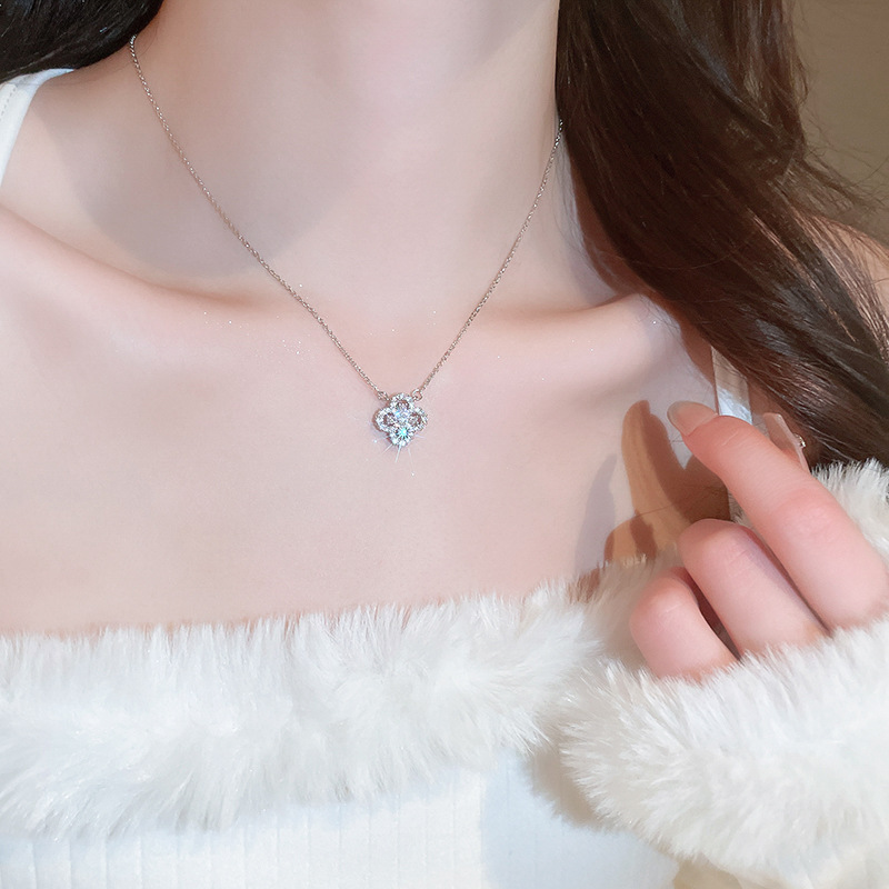 Korean Zircon Flower Necklace Niche Design Ins Style Clavicle Light High-end Neck Chain Jewelry for Women - view 3