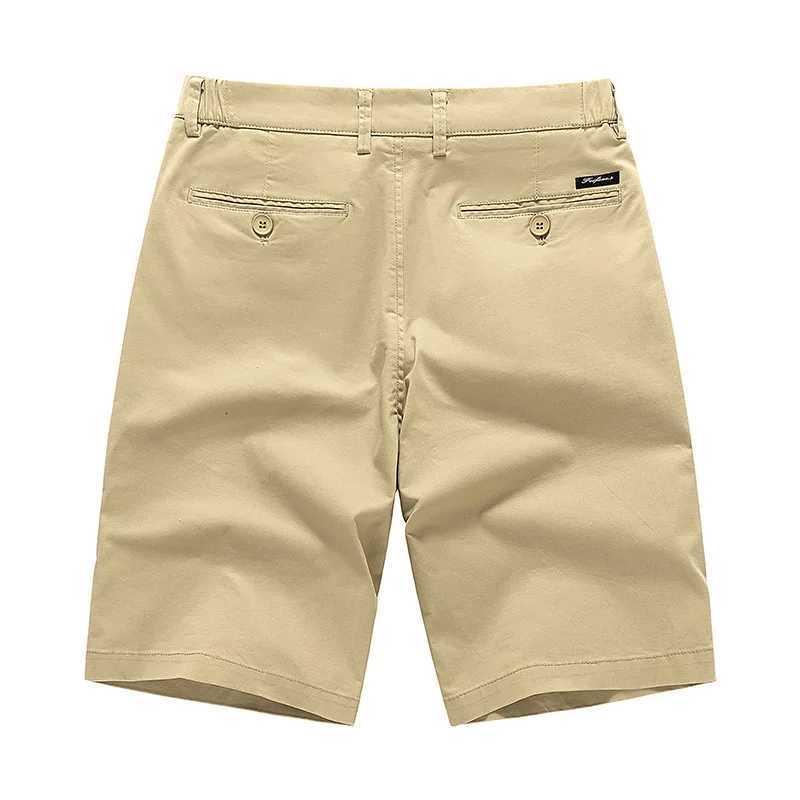 2025 New Mens Cotton Casual Shorts Summer Business Casual Knee Pants Classic Khaki Outdoor Casual Sports Beach PantsT251015