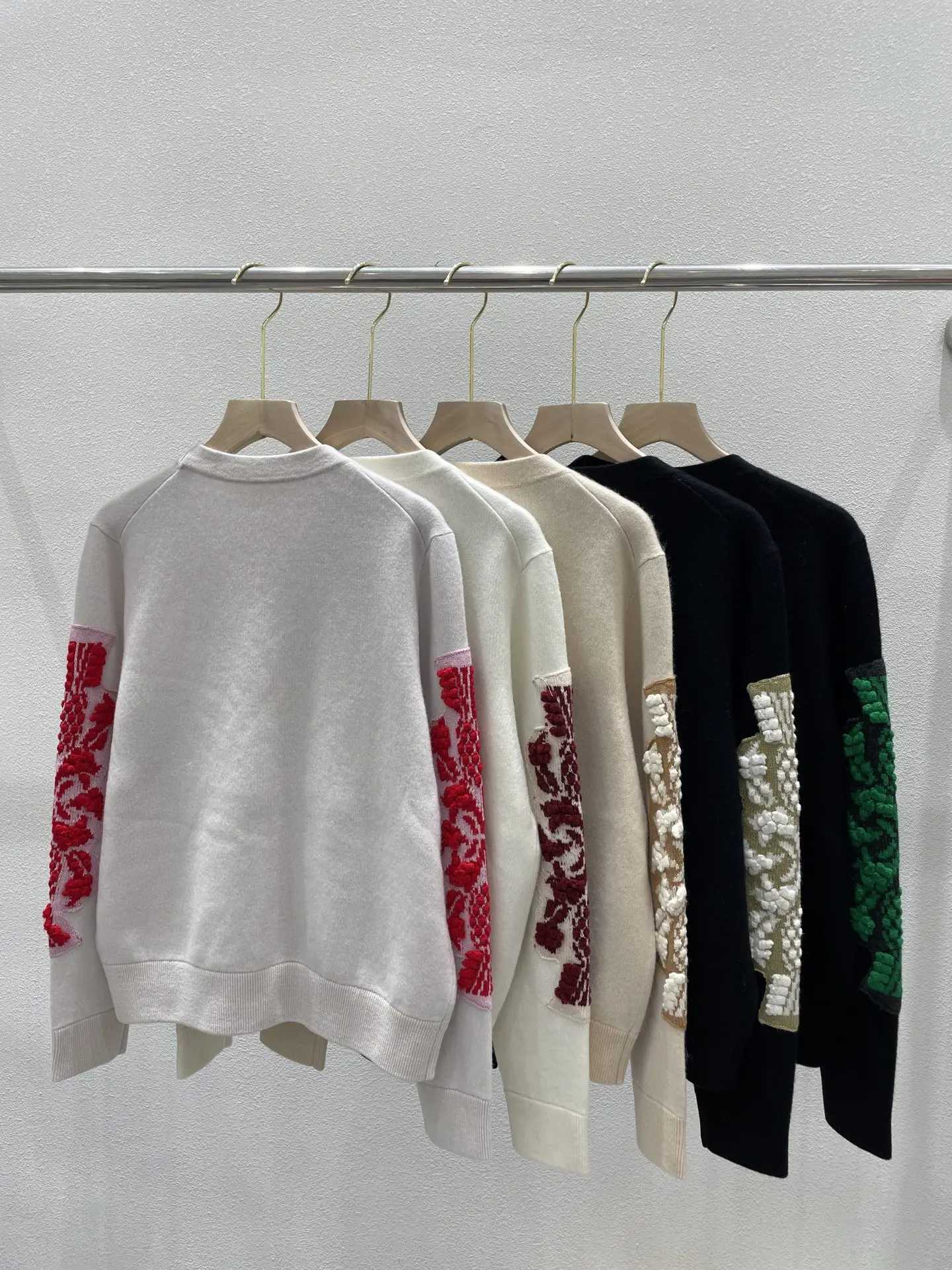 2025 new Vneck embroidered contrastcolored letter style elegant commuting longsleeved cardigan sweater J251015