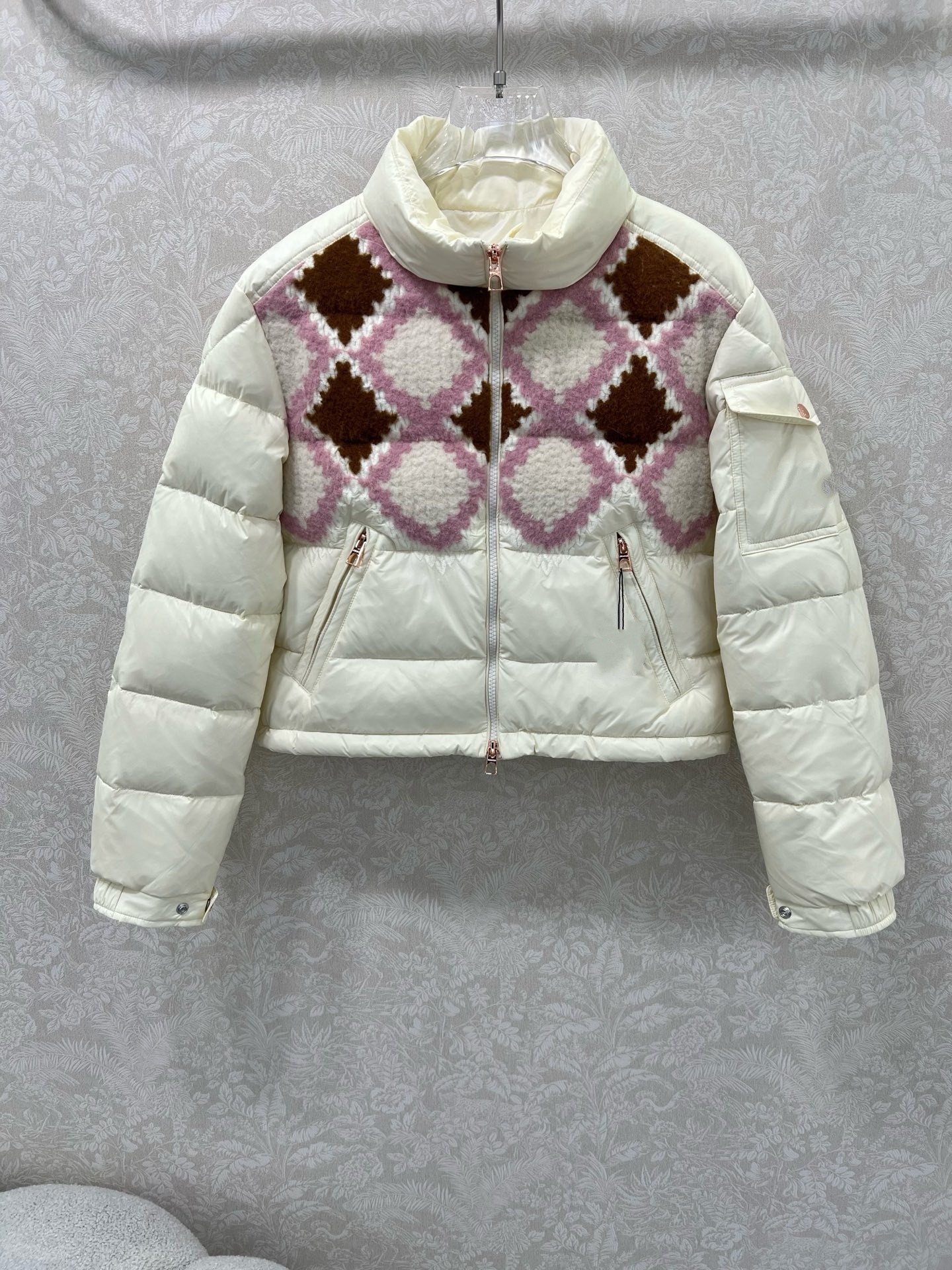 25 Autumn/Winter New Knitted Embroidered Bread Down Jacket
