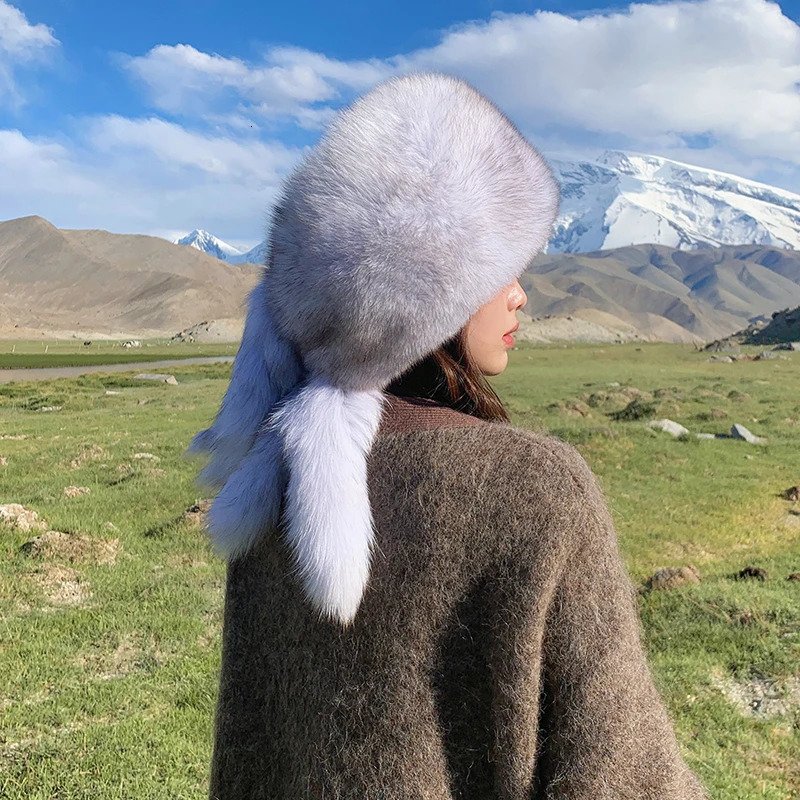 Winter Womens Bomber Hat Real Fox Fur Hats Warm Fashion 100 Real Fur Top Rex Rabbit Fur Caps Ruaaian Outdoor Warm Fox Fur Cap 251011