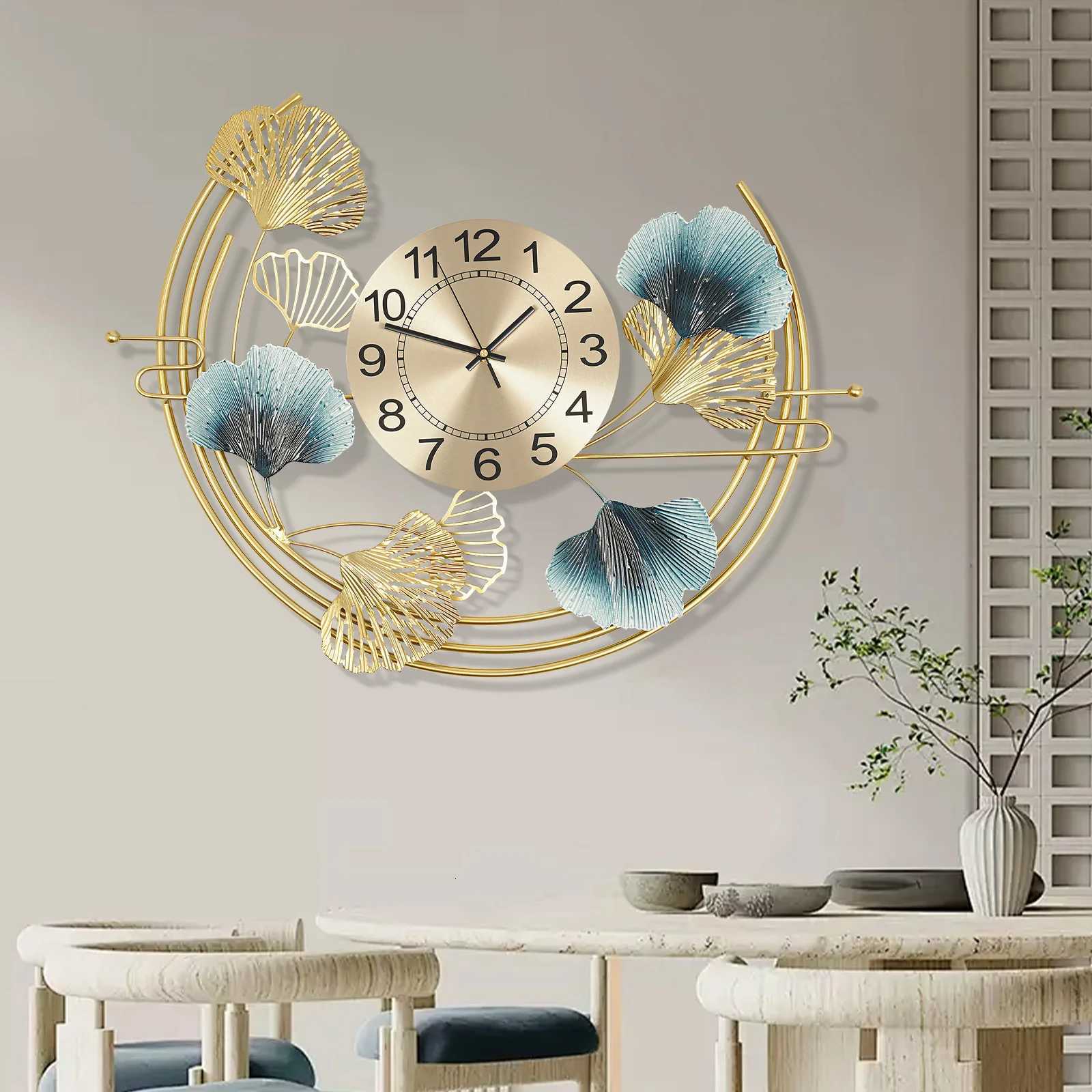 Large Iron Wall Clock6752cm Gold Blue Round Wall Mount Clock Battery Powered for Living Room Decor C251015