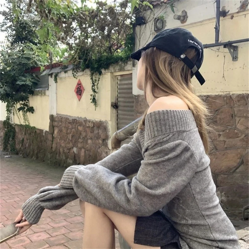 Fashion Vintage Vneck Knitted Tops Women 2025 Early Autumn Sweaters Pullover Slim Long Sleeve Pullovers Sexy Gray Sweaters 251010