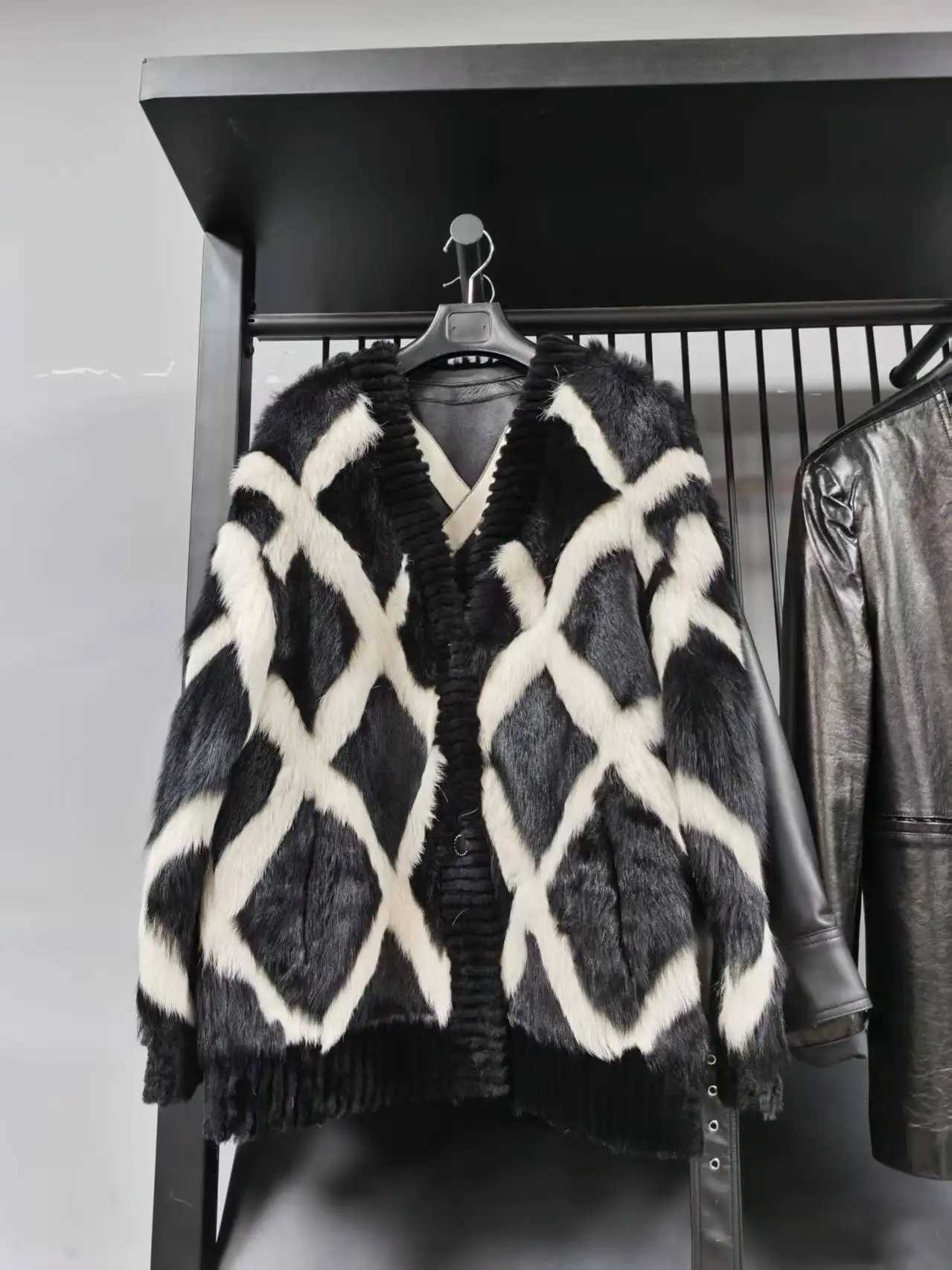 2025 New Tuscany Fur Shearling Coat Women Casual Daily Natural Fur Clothing J251015