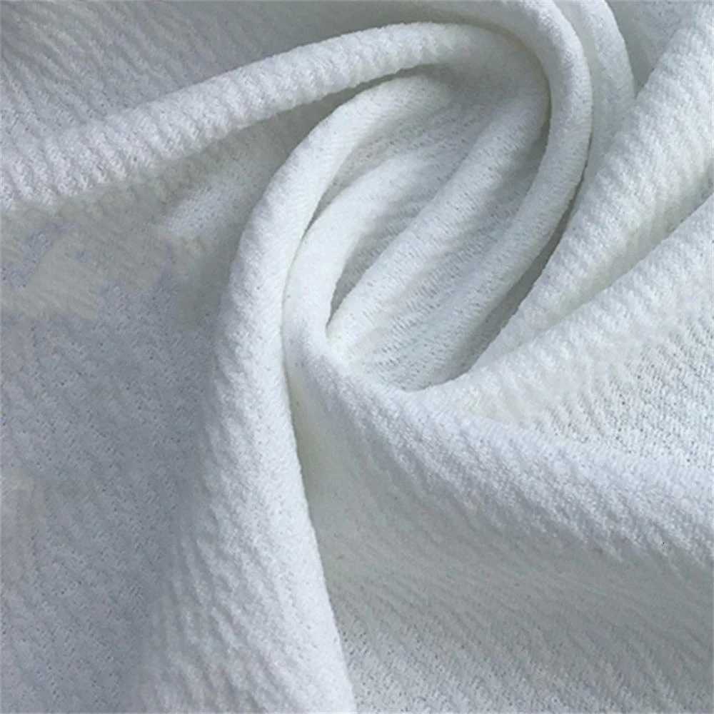 Summer MenS UltraThin Ice Silk Beach Casual Shorts Jogging Sport Quick Dry Male Zipper Loose Gym Sports Short Pants SweatpantT251015