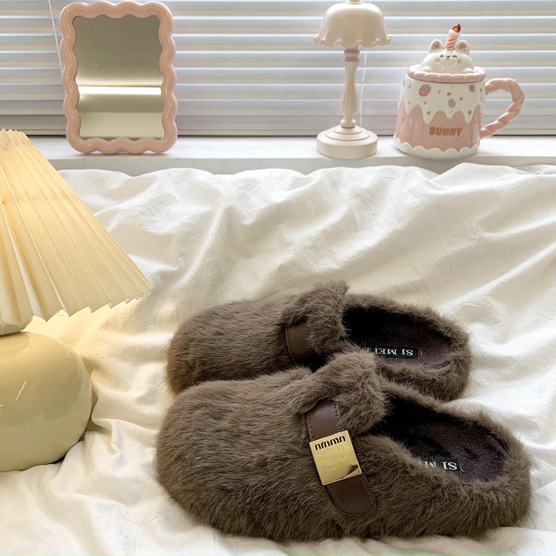 New hot free shipping designer slippers for womens snow slippers black khaki browwn New Fashionable Versatile Winter Fluffy Thickened Cotton Shoes