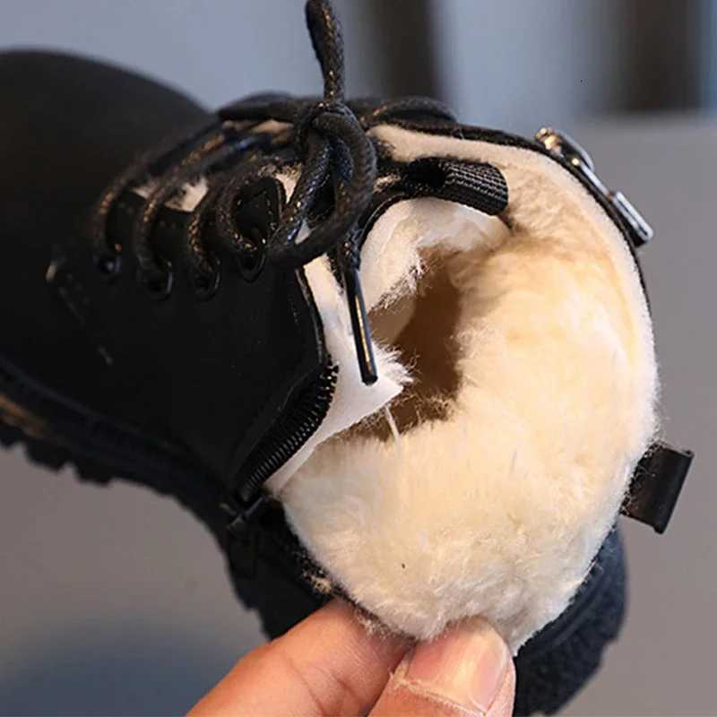 2025 Winter New Children England Style Short Boots for Boys Handsome Warm Plush Boots Shoes Girls Fashion Lock Decoration I06309T251015