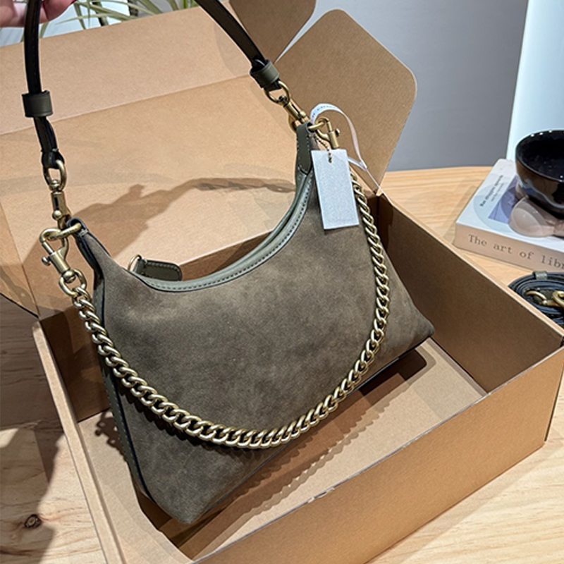 Fashionable chain commuter bag classic underarm bag retro suede bag luxury designer bag women's single-shoulder bag high-end handbag practical crossbody bag