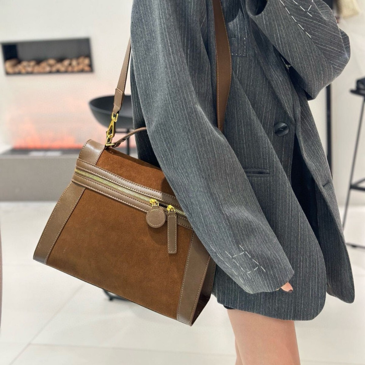 2025 new women's handbag suede velvet soft leather handbag designer fashionable multifunctional shoulder bag