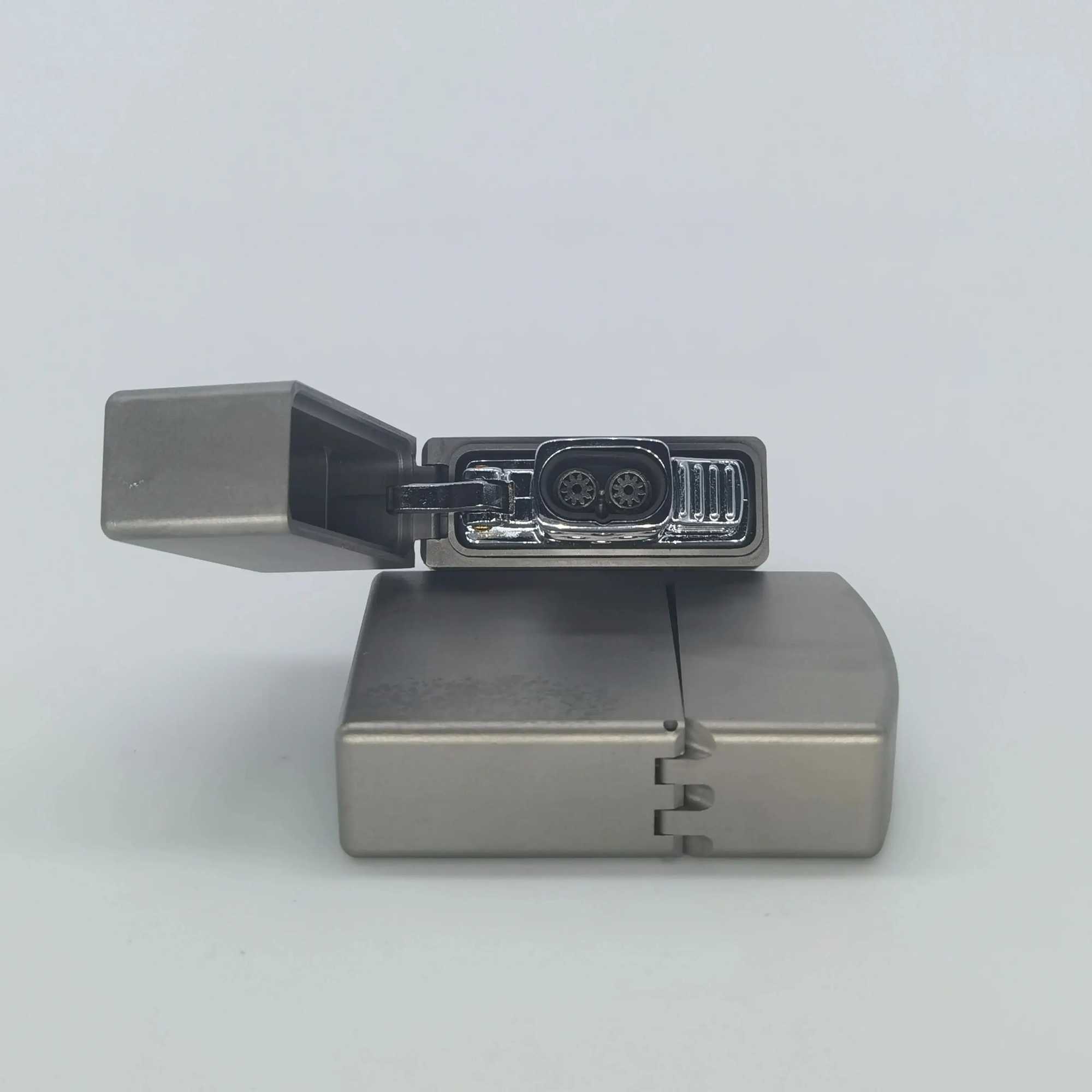 Titanium Shell Windproof Lighter with Brass Oil Fuel insert 2Turbine Gas Insert Waterproof Durable Mens Gift S251015 W260202