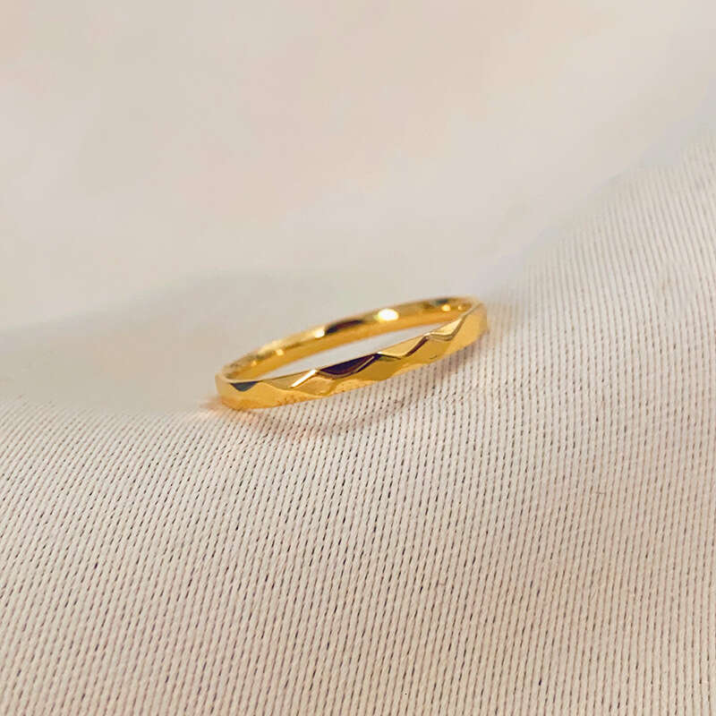 Ring Designer Luxury rings jewelry for Women rhombus cutting surface Titanium Steel plated with 18K gold High quality Exquisite Unique Festival Vacati