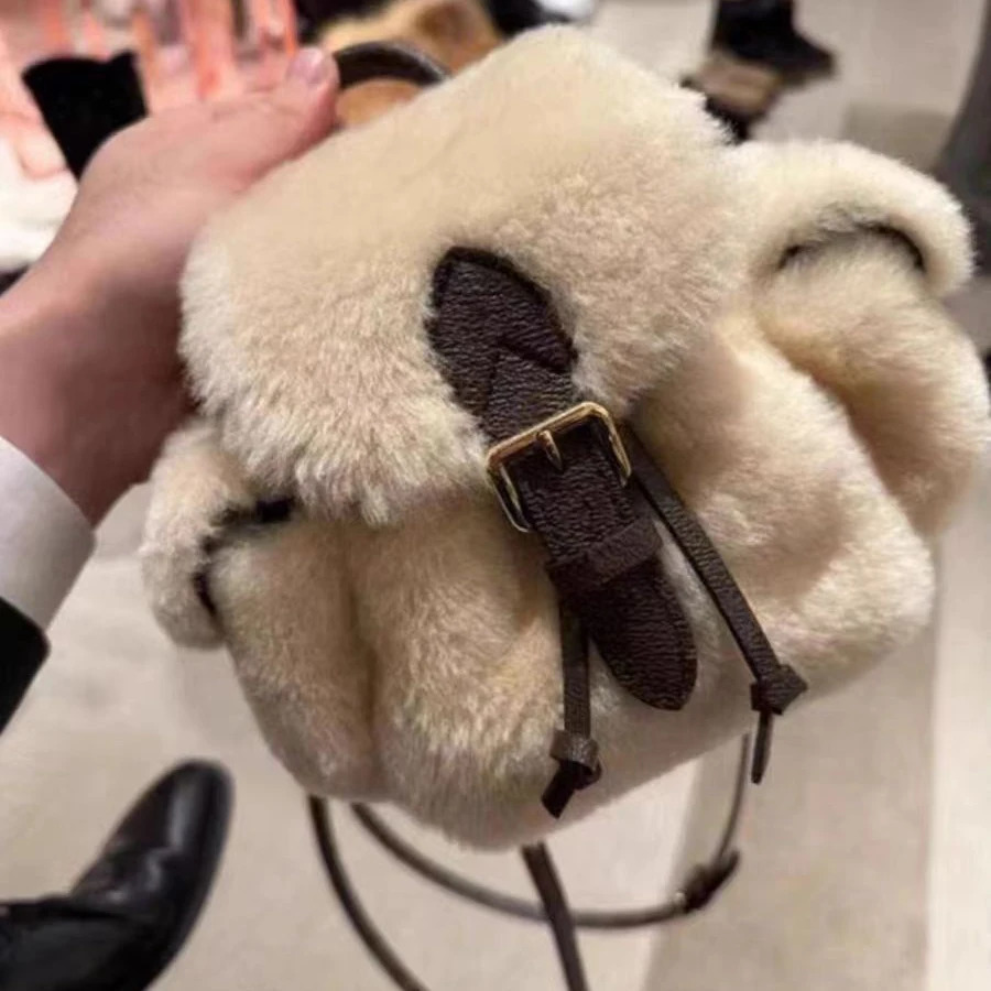 Women Plush Backpack Autumn Winter Vintage Versatile Large Capacity Double Shoulder Bag Japanese Korean Bag Trend 251010