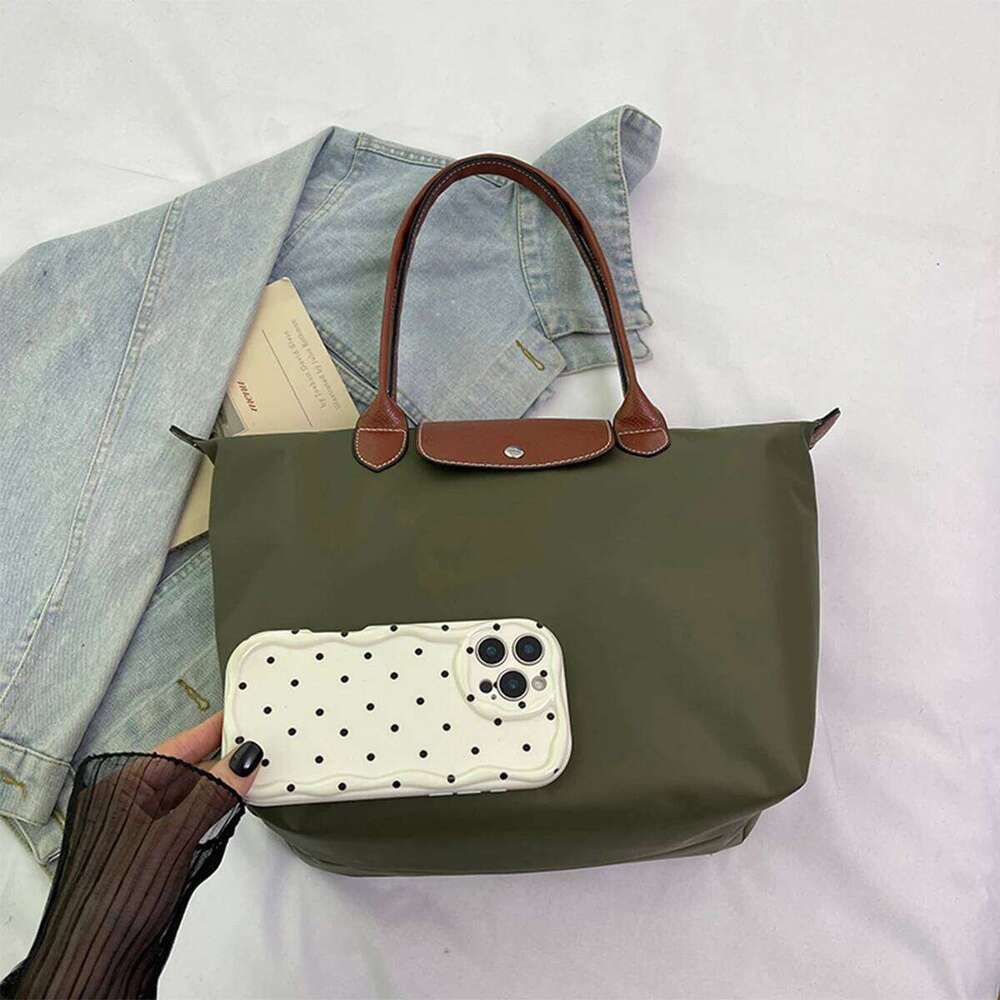 Minimalist Solid Color Shoulder Nylon Large Capacity Tote Bag Magnetic Snap Zip Reinforced Strap For Women Commute