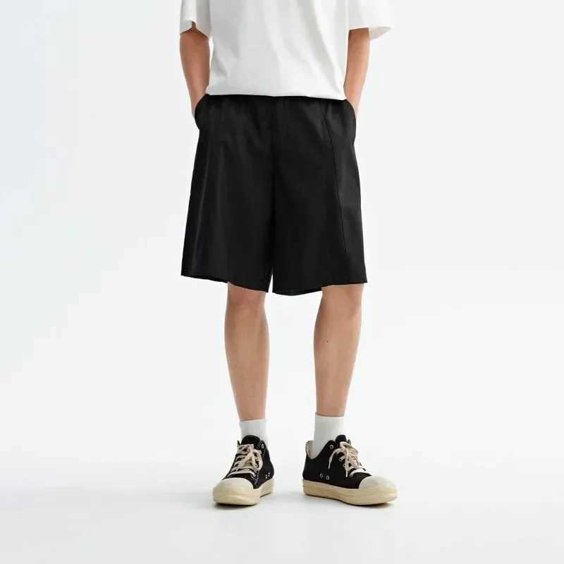 Summer Mens Sports Shorts That Showcase A Sporty Style Loose and Casual Bring Vitality To Both Men and Women in The SummerT251015