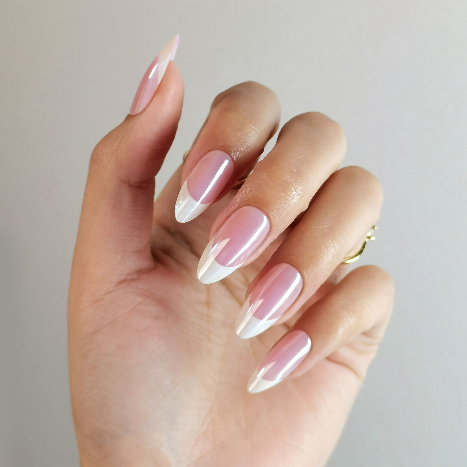 32Pcs French False Nails Almond Fake Nails with Glue Press on White Edge Design Wearable Simple Ins Pink Stiletto Nail Tips