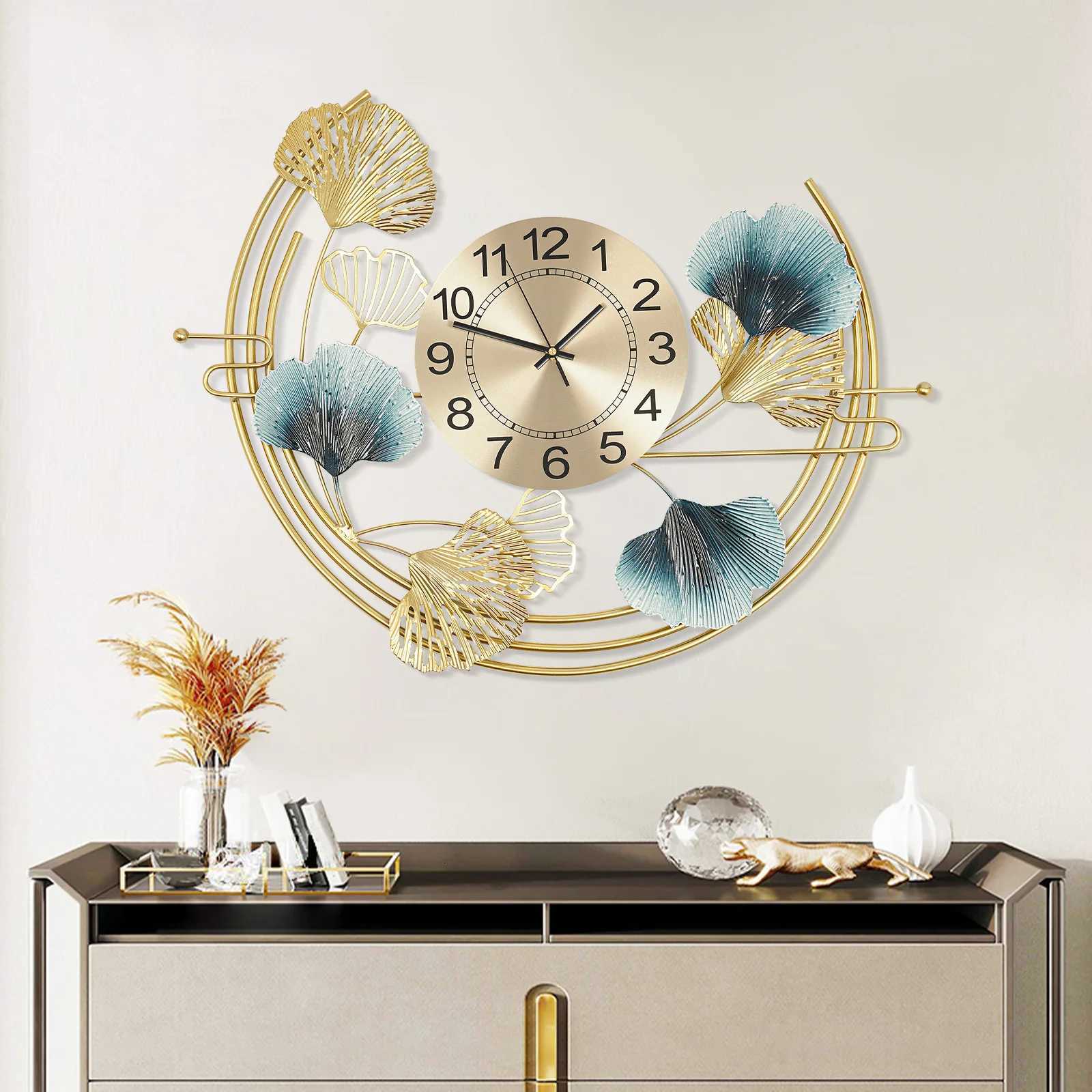 Large Iron Wall Clock6752cm Gold Blue Round Wall Mount Clock Battery Powered for Living Room Decor C251015