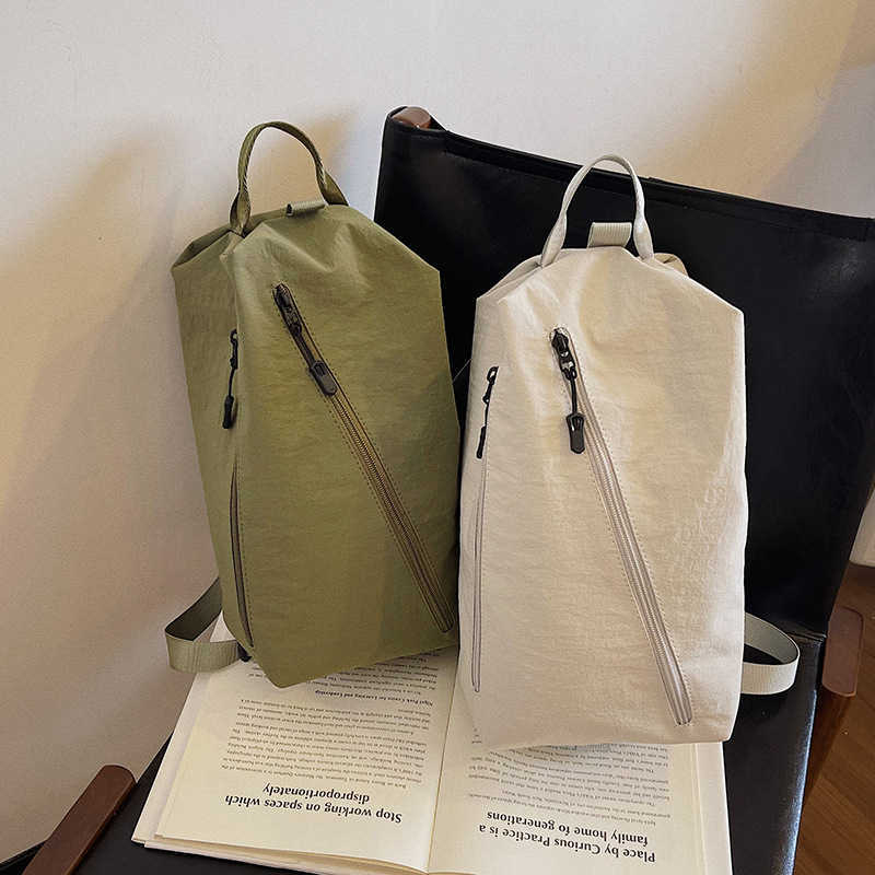 Same Style Yoga Bag Large Capacity Sports Fitness Bag Multifunctional Double Shoulder Crossbody Bag Fashion Versatile Pillow Bag H251015