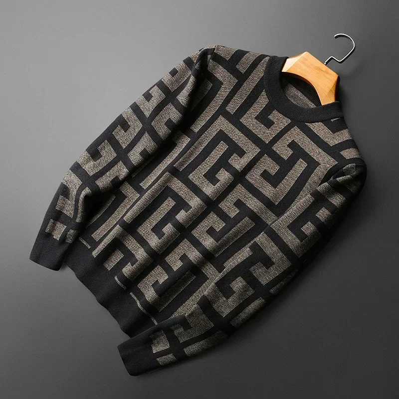 New Arrival Wool Pullover Mens Sweaters Luxury Long Sleeve Computer Knitted Round Collar Casual Geometric Male Sweaters 4XL J251015