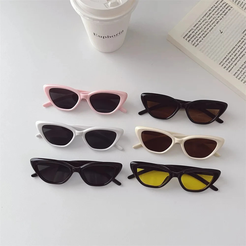 Cat Eye Children Sunglasses Vintage Small Frame Sun Glasses for Kid n Outdoor Street Eyewear UV400 Z260305