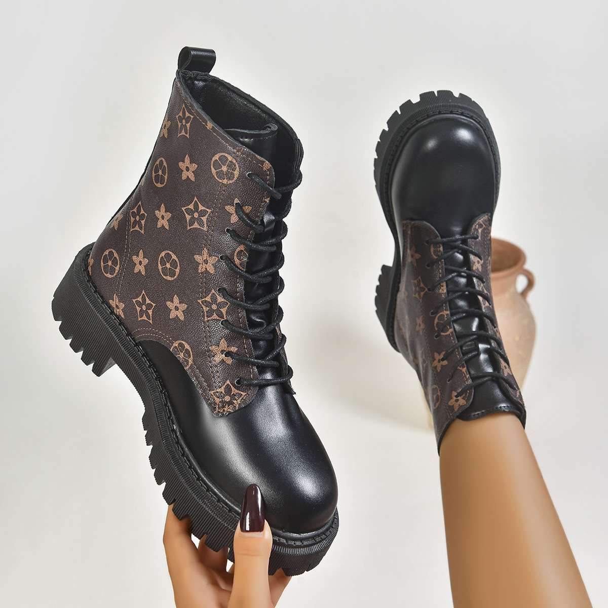 Designer shoes New Thick Bottom Luxury Large Size Fashionable Simple and Versatile Thick High Heel Martin Boots for woman size 35-42 black brown