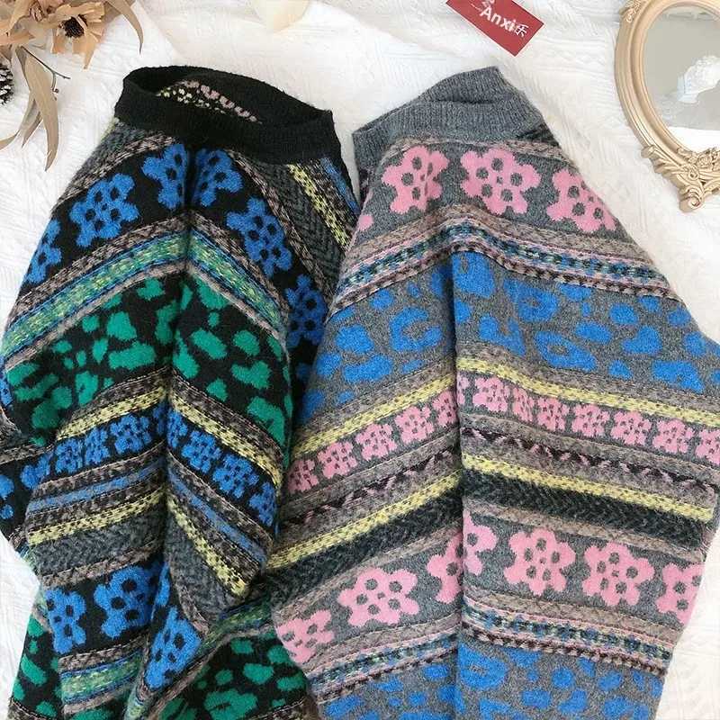 Autumn Winter Thickened Womens Sweater Loose Overhead Soft Cozy French Vintage Floral Design Knittedwear Casual Style J251015