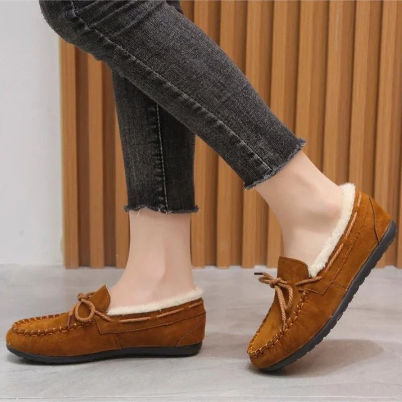 Winter Shoes Women Casual Flat Shoes Womens Moccasins Soft Loafers Fashion Comfort Warm Plush Bow Slip on Female Cotton Shoes 251013
