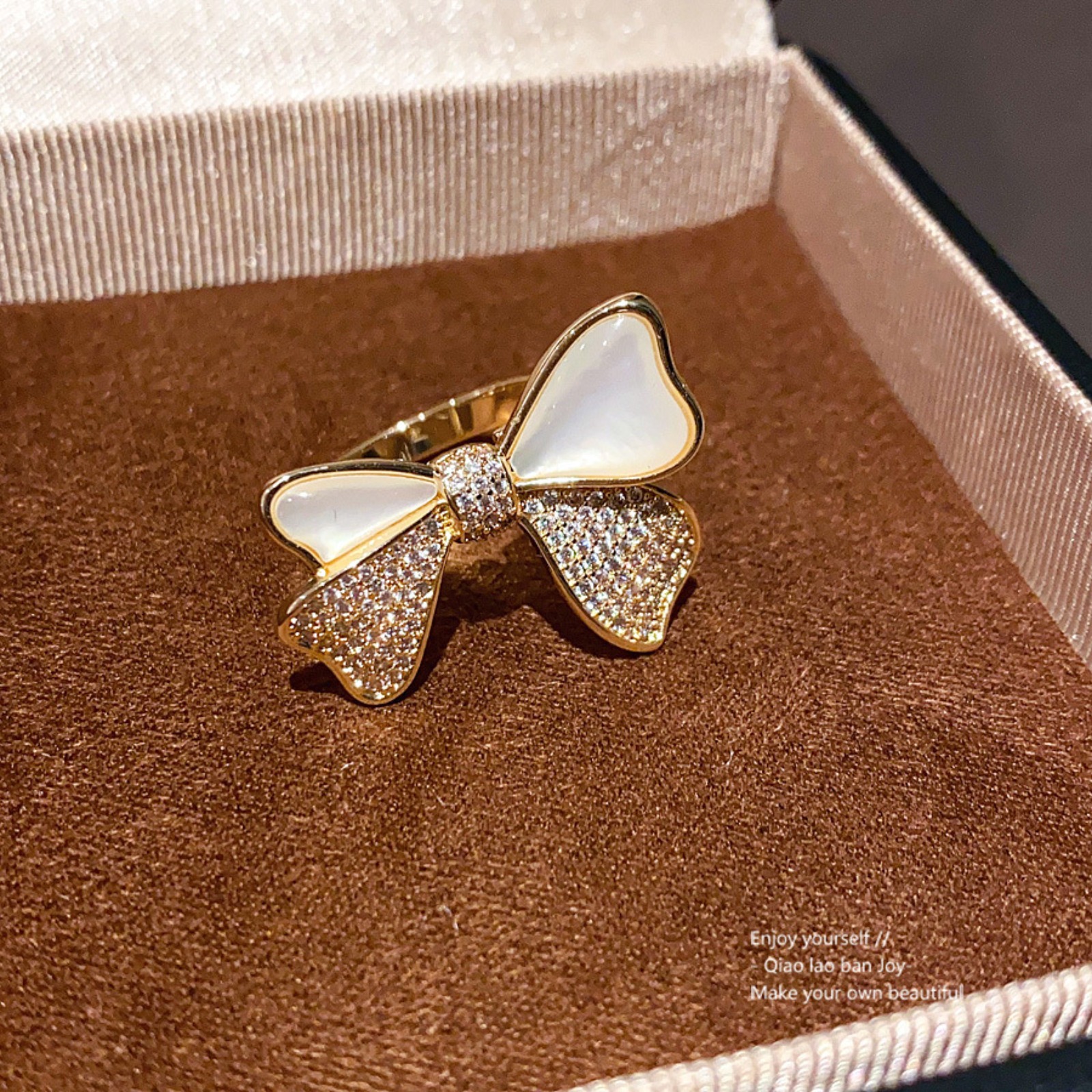 Gold - Toned Ring With Mother - Of - Pearl And Rhinestone - Encrusted Bow Design Delicate Daily Elegant Jewelry Gift For Feminine And Luxurious Access