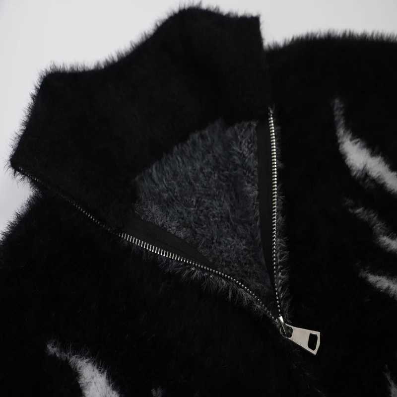 Vintage Totem Flame Jacquard Knitt Zipper Sweater Men Women High Quality Winter Pink Black Keep Warm Trendy Sweaters Coat J251015