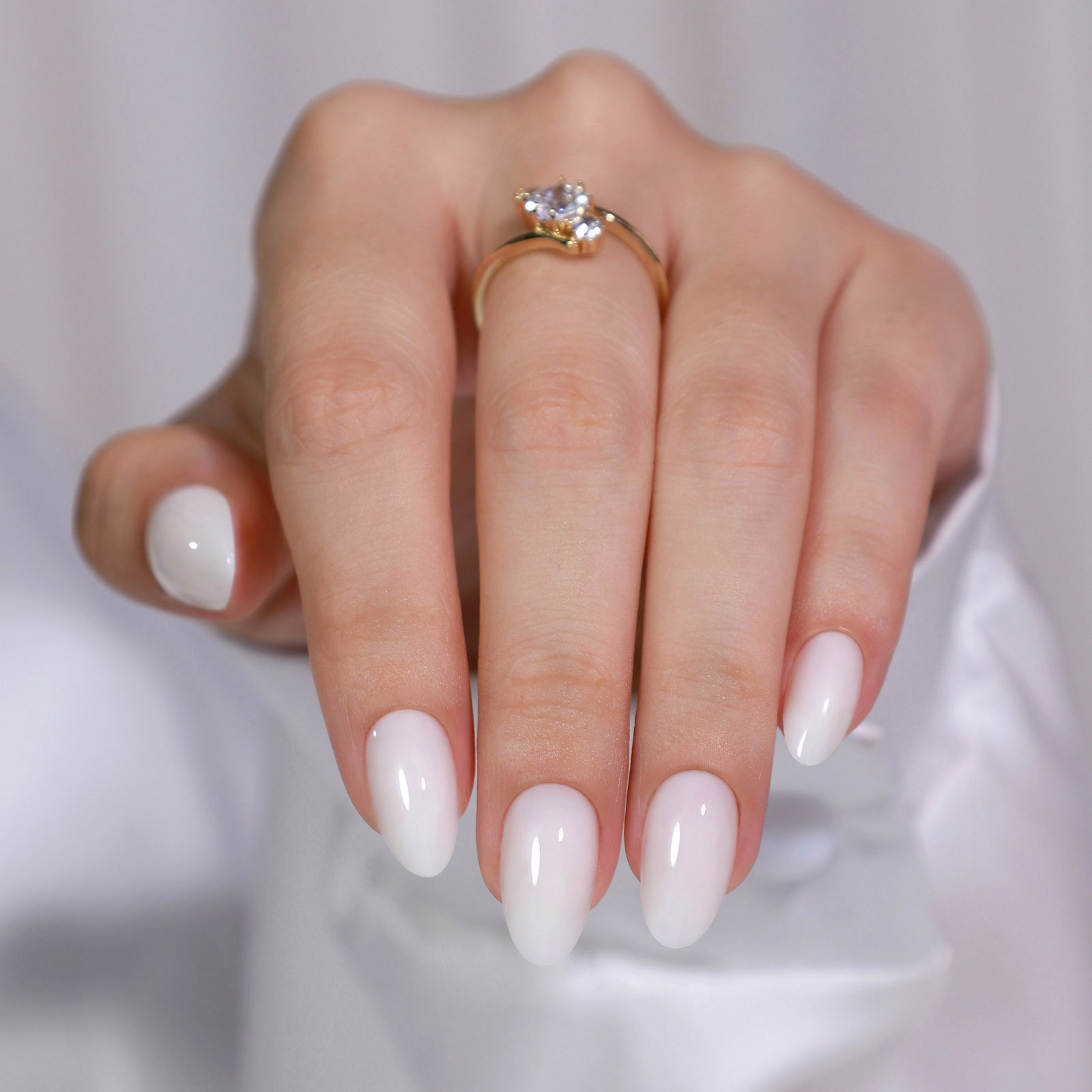 Durable And Shiny White Press On Nails, Gentle And Pure Style Suitable For Girls And Women To Wear At Gatherings And Banquets 16 Sizes - 32 Reusable