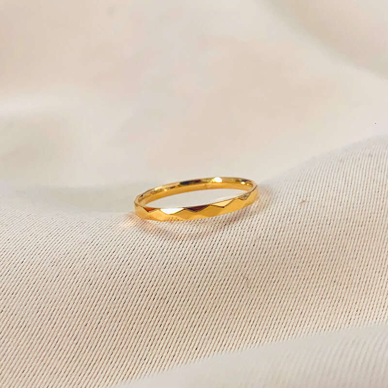 Ring Designer Luxury rings jewelry for Women rhombus cutting surface Titanium Steel plated with 18K gold High quality Exquisite Unique Festival Vacati