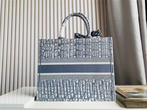 Luxury bag embroidered jacquard handbag shopping bag autumn and winter new designer bag trendy and popular versatile single shoulder armpit bag