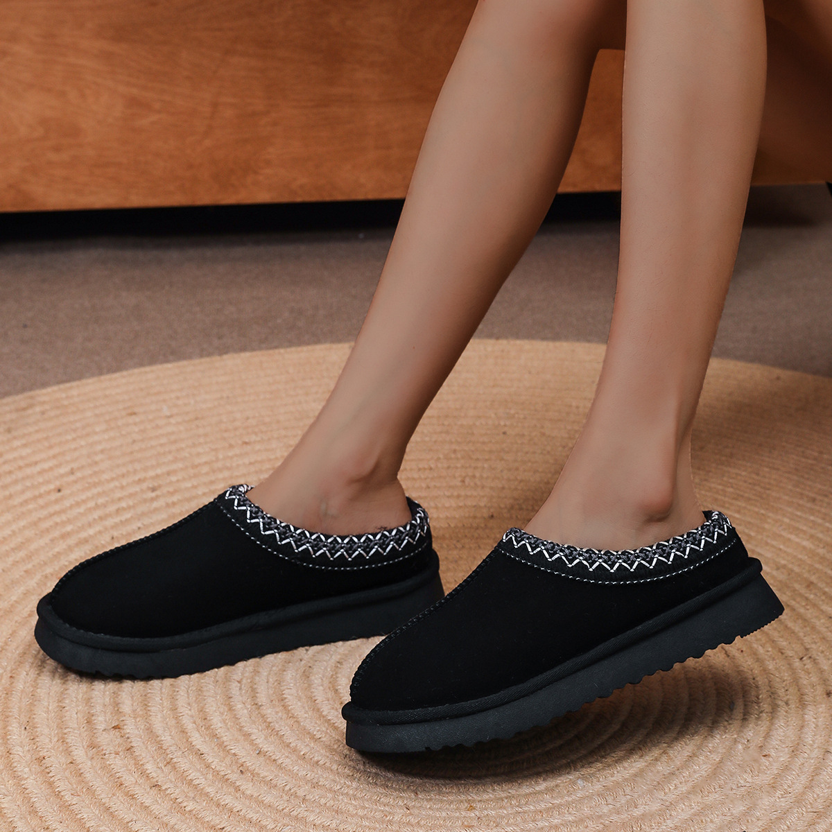 hot Free delivery designer snow boots Soft soled snow boots for women lightweight durable and comfortable shoes